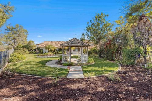 2021 Sonora Ct, Vista CA  92081-8946 exterior