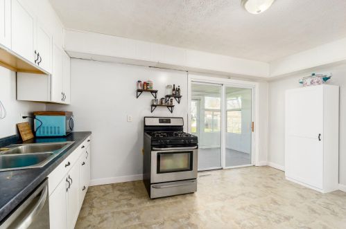 12924 Cleveland Rd, Pataskala OH 43062-8817 exterior