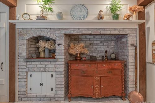 75 Great Ring Rd, Sandy Hook CT 06482-1605 exterior