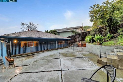 3073 Broadmoor Vw, Oakland CA  94605-5367 exterior