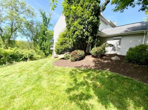 163 Westbrooke Ln, Moon Twp, PA 15108-9138