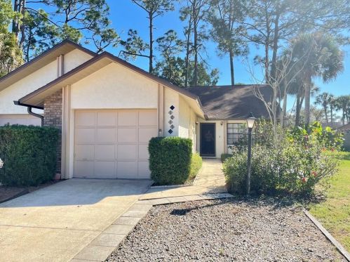 1015 Fox Trace Ct, Daytona Beach, FL 32127-4978