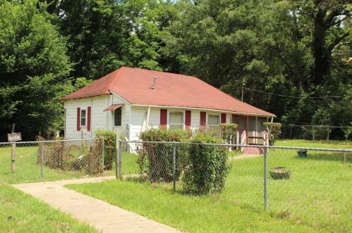 1136 Hamlett St, Athens, TX 75751-4118