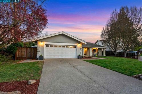 221 Daylight Pl, Danville, CA 94526-5126