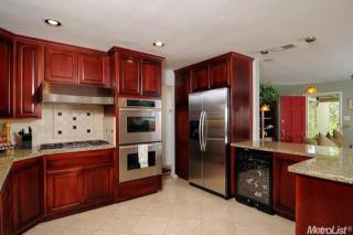 101 45 St, Sacramento CA  95819-2112 exterior