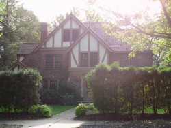 185 Valentine St, Newton, MA 02465-3029