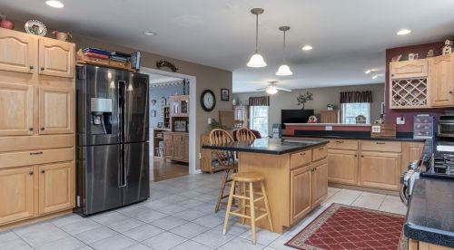 5 Hamilton Ln, Salem, NH 03079-5604
