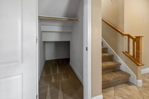 576 Bramblewood Ave, Lathrop CA 95330-9370 exterior