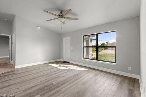 1208 1st Ter, Cape Coral, FL 33991-1591