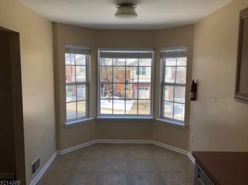 33 Grant Way, Princeton NJ  08540-1667 exterior