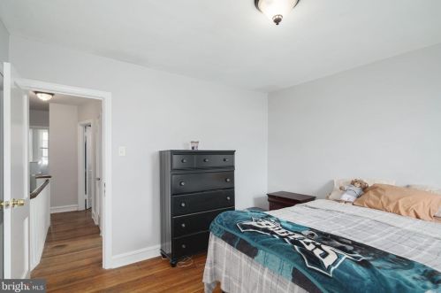 246 Chelten Ave, Philadelphia PA 19144-3803 exterior