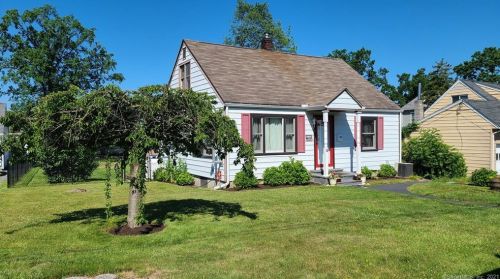 4 5th St, Danbury CT  06810-5704 exterior