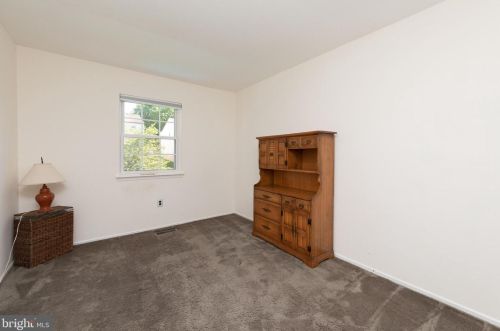 225 Ash Ln, Miquon PA 19444-2101 exterior