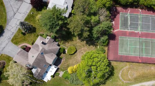 5 Elizabeth Cir, Mashpee MA 02649-2295 exterior