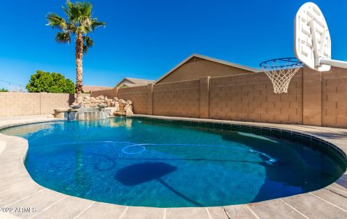 15073 Bloomfield Rd, Sun City, AZ 85379-5911