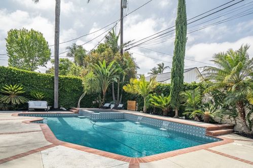 5230 El Cedral St, Long Beach CA  90815-3904 exterior