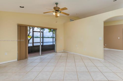 18322 33 St, Hollywood FL 33023-5682 exterior