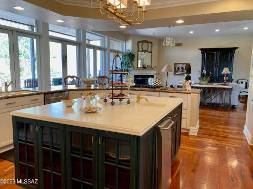 7422 Mystic Cyn Dr, Tucson AZ 85718-7805 exterior