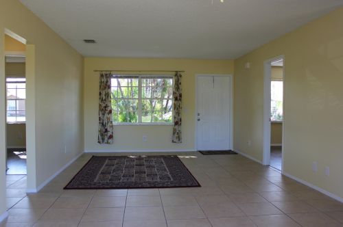 1825 Mandrake Cir, Fort Pierce, FL 34952-6944