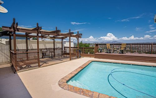 9542 Seltzer Ct, San Diego, CA 92123-3248