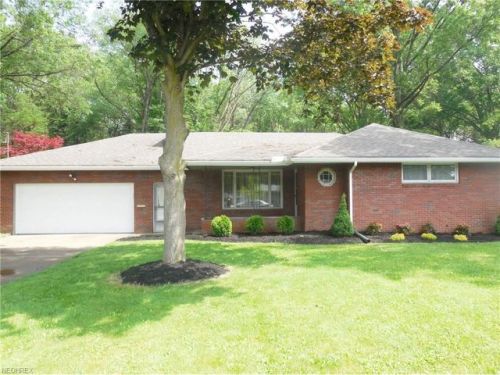 500 Murray Hill Dr, Youngstown, OH 44505-1548