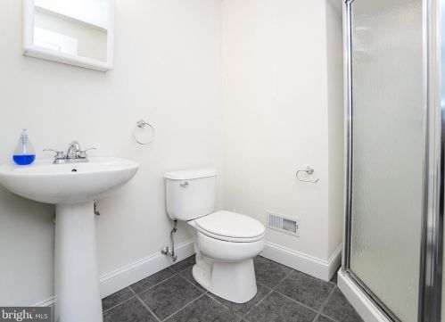 332 Belgrade St, Philadelphia PA 19125-4427 exterior