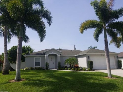 520 27th St, Cape Coral, FL 33904-2827