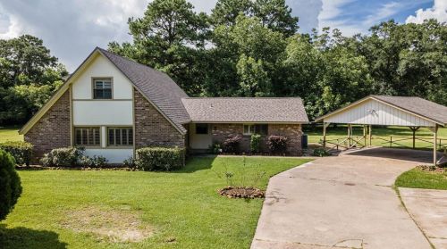 110 Stagmiller Rd, Highlands, TX