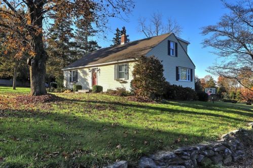 109 Meeting House Hill Rd, Durham, CT 06422-2809