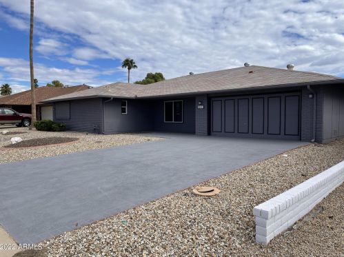 18811 132nd Ave, Sun City AZ  85375-4801 exterior