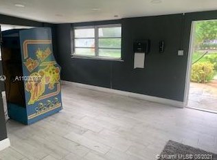 25 14th St, Dania Beach FL  33004-4236 exterior