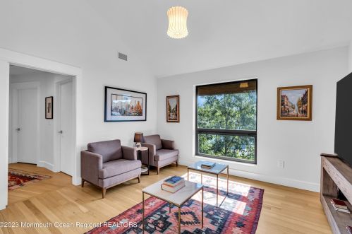 49 Cherokee Ln, Bricktown NJ  08724-4405 exterior