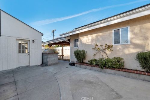 6229 Klump Ave, North Hollywood CA  91606-4213 exterior