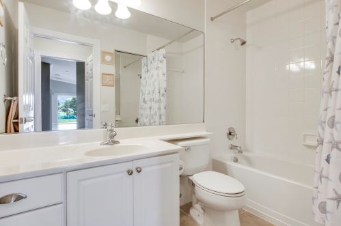 10422 Stratton Dr, Fort Pierce FL  34987-2318 exterior