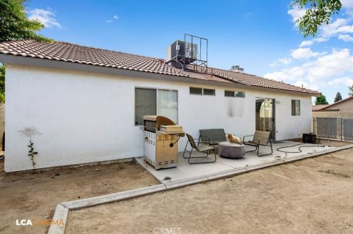 815 Harvest Crk Rd, Bakersfield CA  93312-4042 exterior