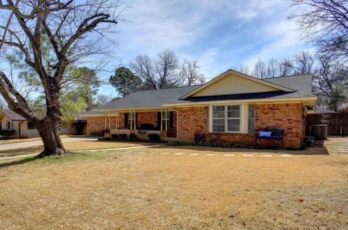 2016 Mistywood Ln, Denton, TX 76209-2225