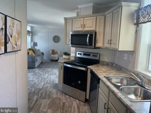 4510 Homestead Dr, Ironton, PA 18037-2315
