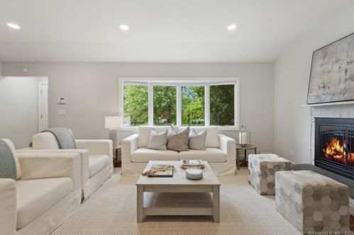 23 Brighton Pl, Stamford CT  06902-2501 exterior