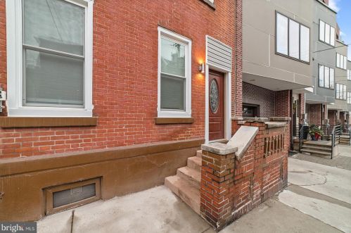 109 Fairmount Ave, Philadelphia PA  19123-3004 exterior