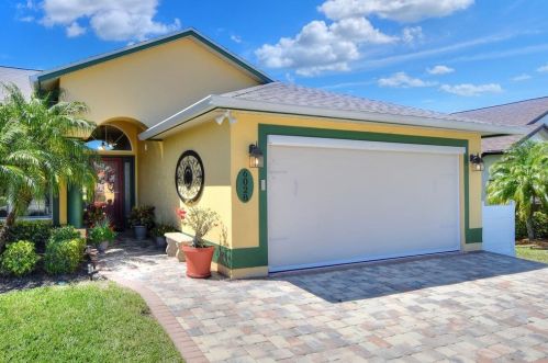 6028 Condor Dr, Lakeland, FL 33809-5646