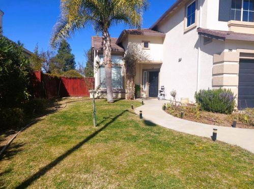 750 Joshua Dr, Hollister CA  95023-5671 exterior