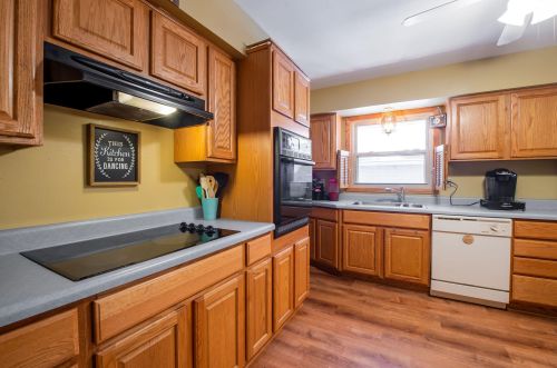 6800 91, Milwaukee WI 53224-4711 exterior