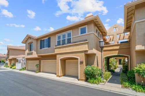 2773 Blackburn Dr, Orange, CA 92867-1646