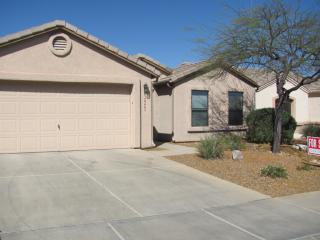 8576 Compass Dr, Tucson, AZ 85756-9011