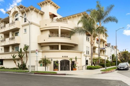4400 Cartwright Ave, North Hollywood, CA 91602-2305