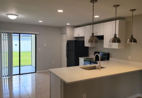 781 Squirrel Ct, Kissimmee FL  34759-4312 exterior