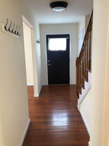 17 Lee Ave, Scarsdale, NY 10583-5210