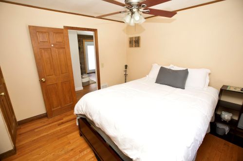 6 Quarry Hill Ct, Henniker NH  03242-3449 exterior