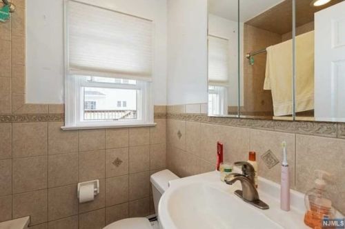 20 Kierstead Ave, Nutley NJ  07110-2528 exterior