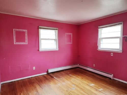 672 Deer Park Ave, Babylon NY  11702-1320 exterior